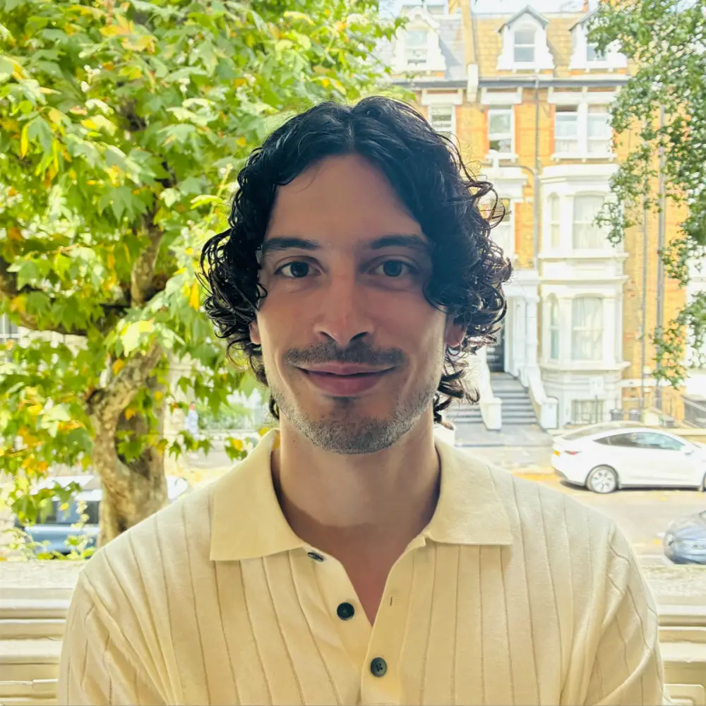 Headshot of Agustín Martínez Suñé